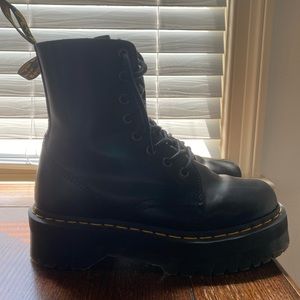 In pretty good condition, worn a few times, great for fall